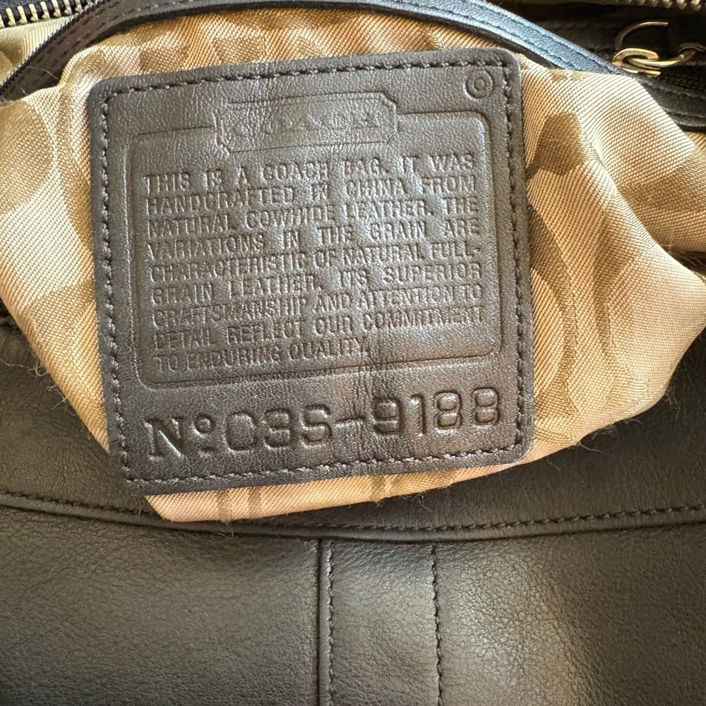Vintage Coach Legacy Black Slim Duffle Bag | 9188 | Adjustable Strap | GUC - Picture 11 of 13